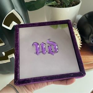 RARE Urban Decay Limited Edition Beauty with an Edge Palette